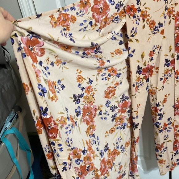 Xhilaration tan floral pantsuit jumpsuit size Medium - Picture 6 of 15